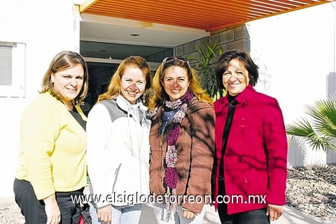 Cecilia, Luisa, Lorena y Adela.
