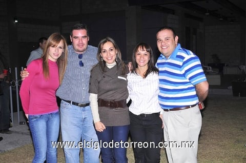 María Elena, Raúl, Tunie, Sandra y Fernando.