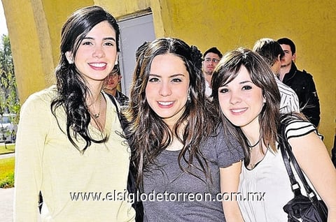 Eri Hernández, Mónica Téllez y Mary Pily Roel.