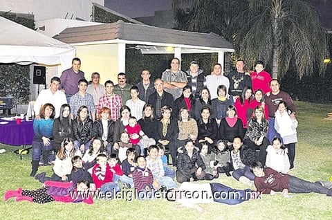 Convención de las familias: Sáenz González, Chibli Sáenz, Gutiérrez Sáenz, Jaik González, Mendoza Jaik, Portillo López, González Torres, Ojeda González, González Hernández, Siller González, González González, Del Bosque González y Cartenses González.