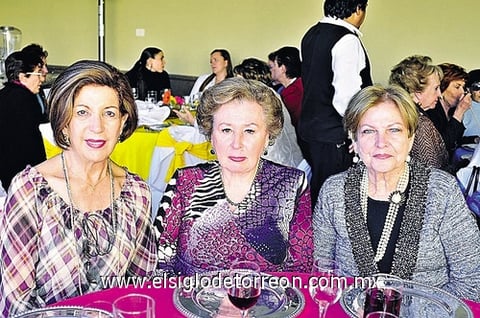 Josie, Aída y Martha.