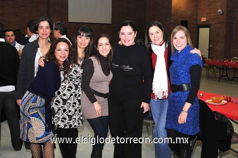 02012011  Bere, Mónica, Marcela, Rosalinda, Analú y Lucero.