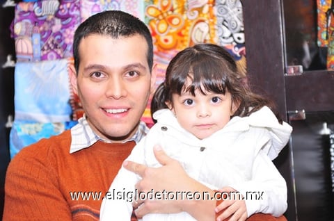 02012011 Urbina y con su hija Alexa.