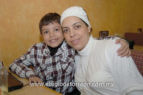02012011 y María Elena.