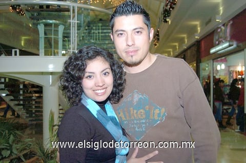 02012011 y Hiram Herrera.