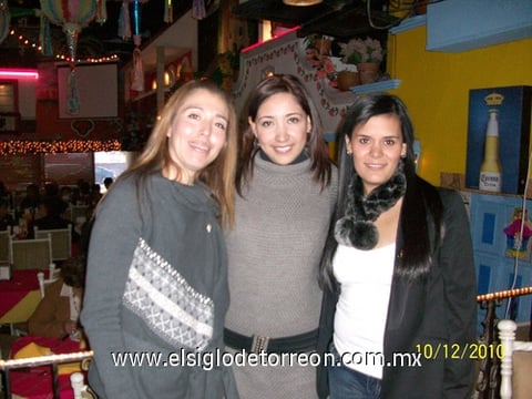 02012011 Márquez, Zaira Milán y Sofía Sarmiento.