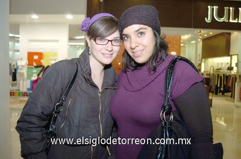 02012011  y Marcela Carmona.