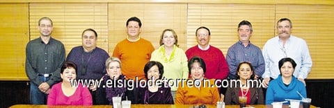 02012011 Irma Lozano, Araceli Elizondo, Consuelo Larrañaga, Pilar Pérez, María de los Ángeles Jáuregui, Lupita Guerrero, Rosalía González, Gerardo Sotomayor, Antonio Aguirre, Eugenio Rivas, Antonio Ávila, Alberto Cedillo y Leonardo Escalera.