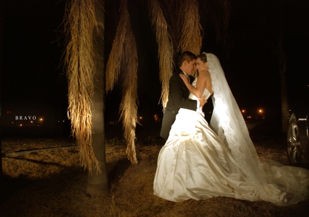 Srita. Mónica Máynez Castro y Sr. Jorge Luis Morán Estrada unieron sus vidas en matrimonio el 27 de noviembre de 2010, en la parroquia Los Ángeles. Ellos son hijos de los señores Ramón Máynez Santiesteban y Emma Cristina Castro Amparán; Jorge Luis Morán Delgado y Laura Estrada Antúnez.- 

Estudio Bravo