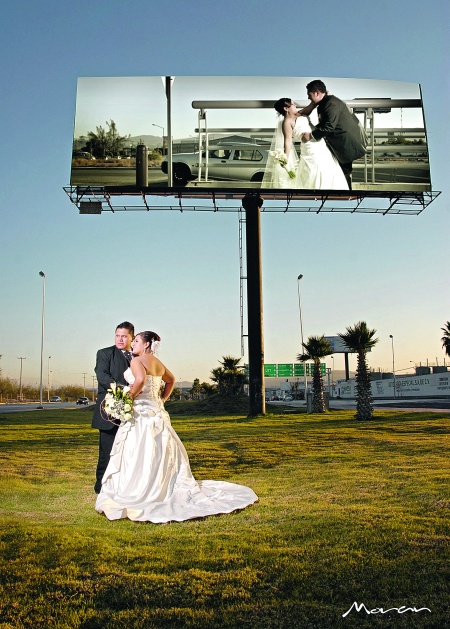 Srita. Nohemí González García y Sr. Gonzalo Iván Hernández Sánchez unieron sus vidas en matrimonio el 11 de diciembre de 2010, en la parroquia de Todos los Santos. Ellos son hijos de los señores Julio González Valenzuela y Yolanda García Medrano; Gonzalo Hernández Saucedo y Elia Sánchez Hernández.- 

Estudio Morán
