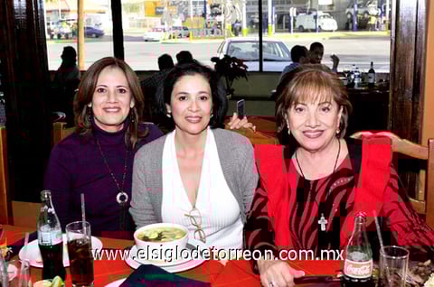 04012011 Flor de María Rivera, Alicia Duarte y Coco Pulido.