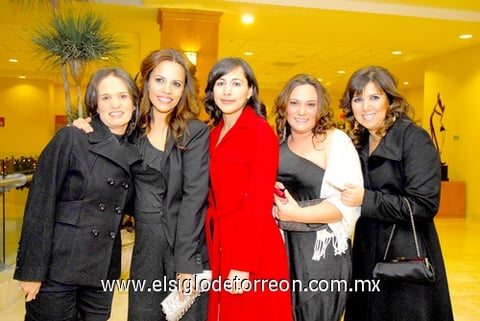 05012011 Cristy Espinoza, Ana Paula Ibarra, Marcela Ortega, Alejandra Ibarra y Jaqui Borges.