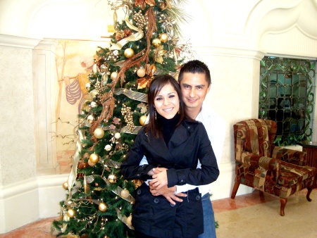 Posada de la Secundaria Josefa Ortiz de Domínguez, en ella aparecen Claudia Ochoa Pantoja y Roberto Carlos Lozoya.