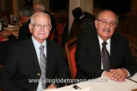 06012011  y Roberto.