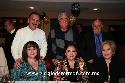 06012011 y Perlita, Rogelio y Tere, Paco y Mary Paz.