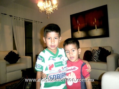 09012011 y Emanuel Ramírez González.