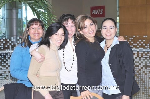 09012011 Cony Mendoza, Alejandra de León, Alicia de Rosado, Margarita Alcalá y Griselda de Zúñiga.