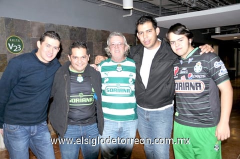 11012011  Wong, Ángel Nieto, Ricky Borbolla, Beto Fuente y Rodrigo Borbolla.