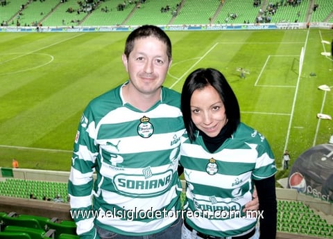 11012011 y Mirna Lozano.