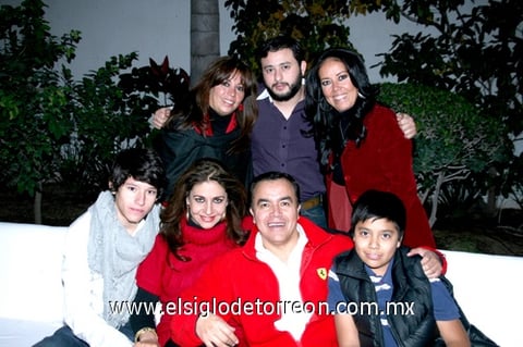 12012011 Familia Guijarro reunidos en su tradicional festejo anual.