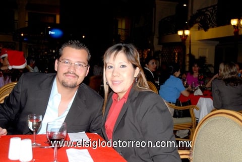 12012011 Miguel López y Sherley García.