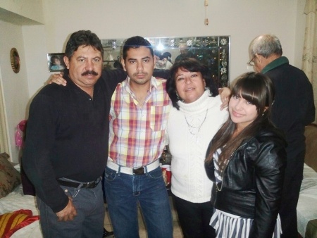 Familia González Gloria al festejar el Año Nuevo.