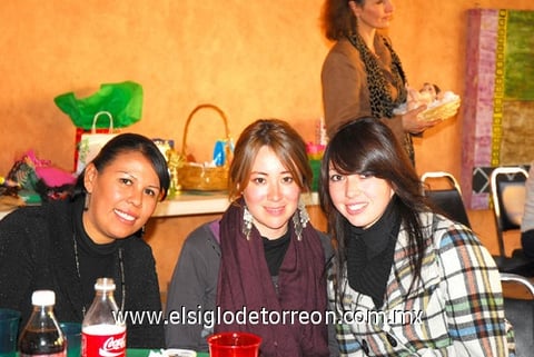 13012011 Gina, Paulina y Samantha.