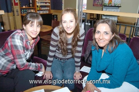 14012011  Paulina y Lety.
