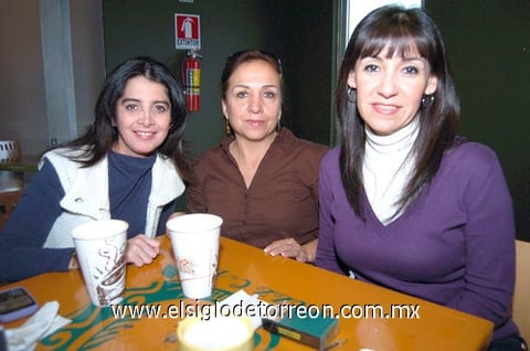 14012011  Montellano, Tere Arrañaga y Azalea Muñiz.