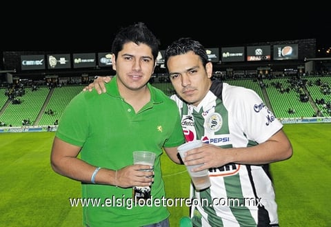 16012011  Alanís y Diego González.