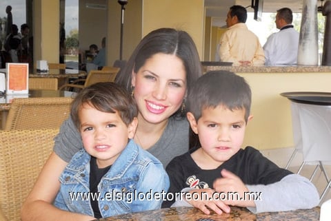 16012011  Robles, Alejandro y Esteban Garza.