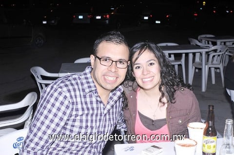 16012011  junto a su hermana Nydia Rivera Zapata.