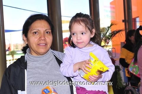 17012011  Martínez y Camila Villarreal.