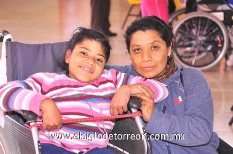 17012011 de los Ángeles Gurrola y María Flores.