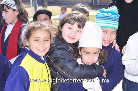 17012011  Marian, Yanina y Amina.