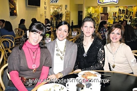 17012011 Lucy, Chabe y Kendy.