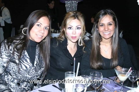 19012011 , Annette y Cristy.