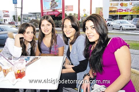 20012011 Acosta, Adriana Trujillo, Silvia Juárez y Judy Ortiz.