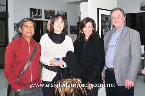 21012011 Montes, Verónica Palacios, Renata Chapa e Yves Maydat.