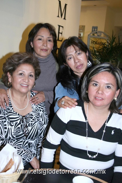 20012011 Vanegas, Irma de Castruita, Isabel Villeda y Lorena Alemán.