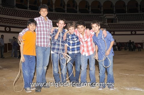 23012011  Carlos, Arturo, Ricky, Daniel y Luis.