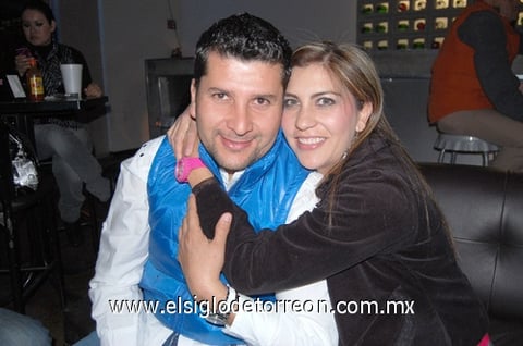 23012011 Chávez y Gina Romero.