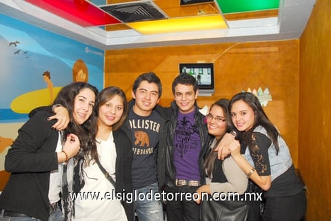 23012011 Ale, Pepe, Alejandro, Valeria y Mariel.