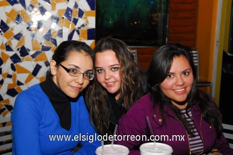 23012011 Mijares, Luly Padilla, Ana Cris Seceñas y Cristy González.