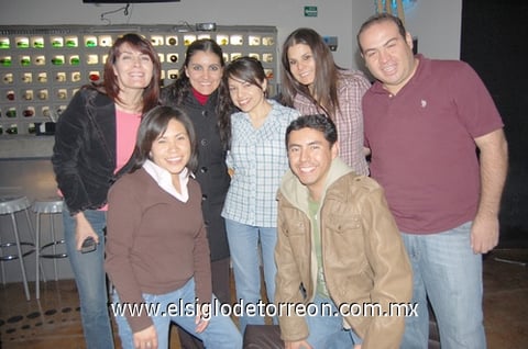 24012011  Marybel, Mary, Janneth, Alejandro, Diana y José Luis.