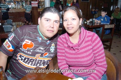 24012011  Ferreiro y Rosalía Janeth González.
