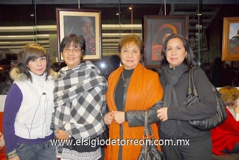 25012011 Murra, Ángeles Pámanes, Gabriela Rosales y Rosario Pámanes.