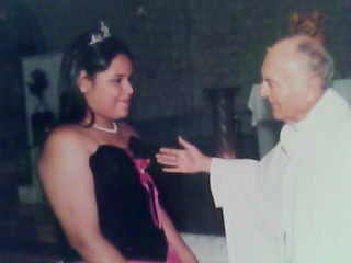 Quince años de Belem Lozano Sifuntes, en el Santuario del Cerro de las Noas con el sacerdote Rodríguez Tenorio.