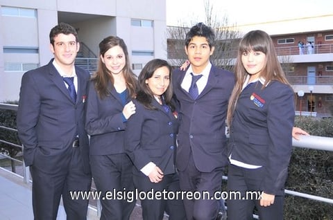 27012011  Sofía, Sarahí, Helios y Blanca.