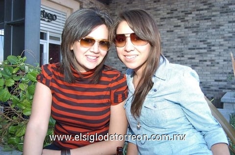 27012011  y Mariana.
